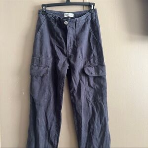 Zara cargos